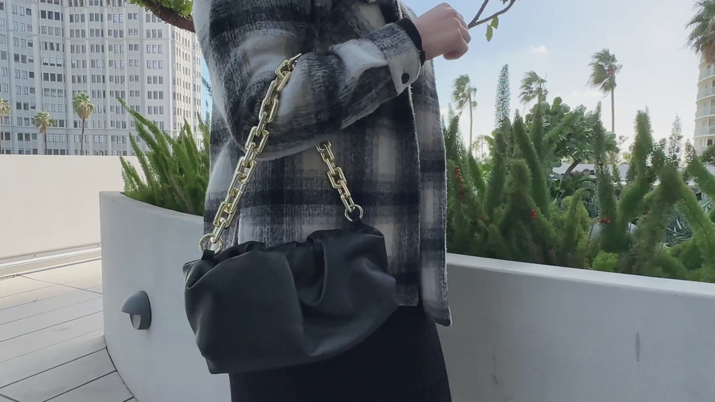 Cloud-Shaped Clutch Pouch Purse With Chain Link Shoulder Strap Black